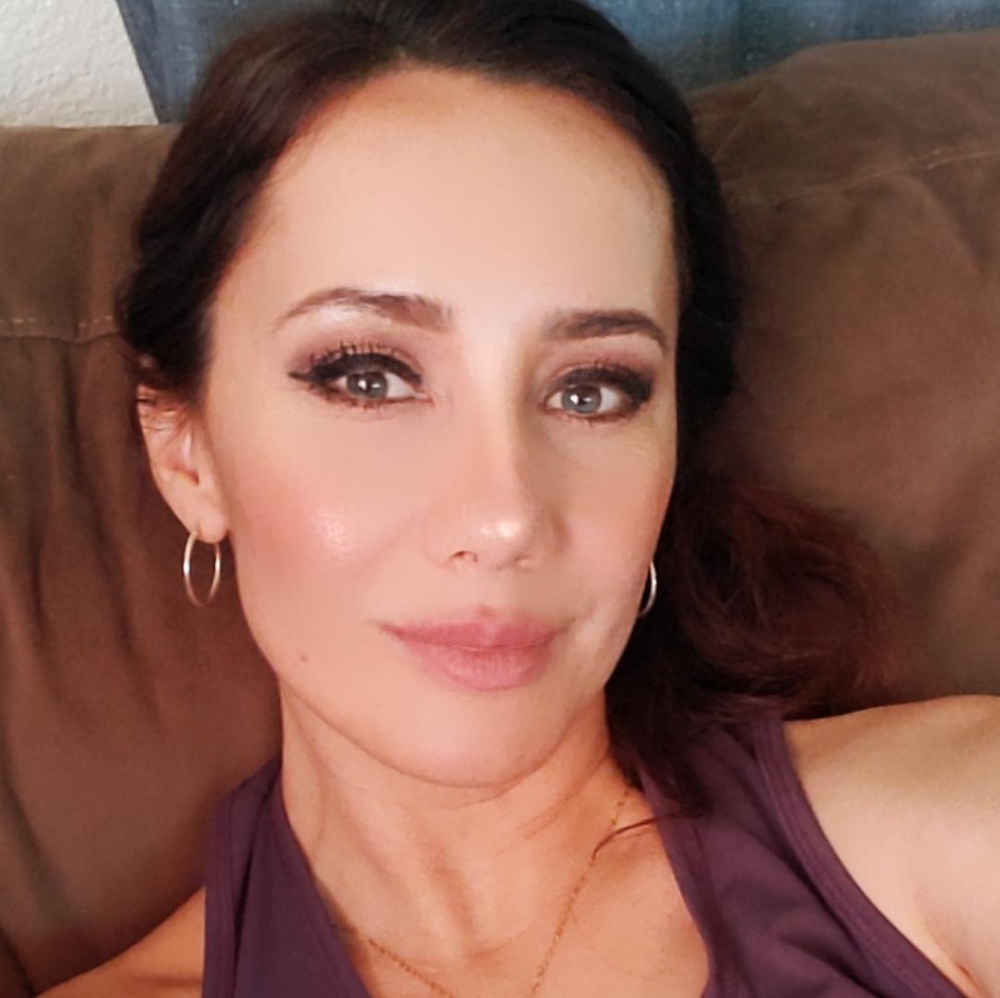 Meet your Posher, Nadia